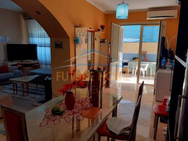 Durres, ofert shtepi 1 Katshe Kati 1, 228 m² 170.000 Euro (Lagjia E Re)