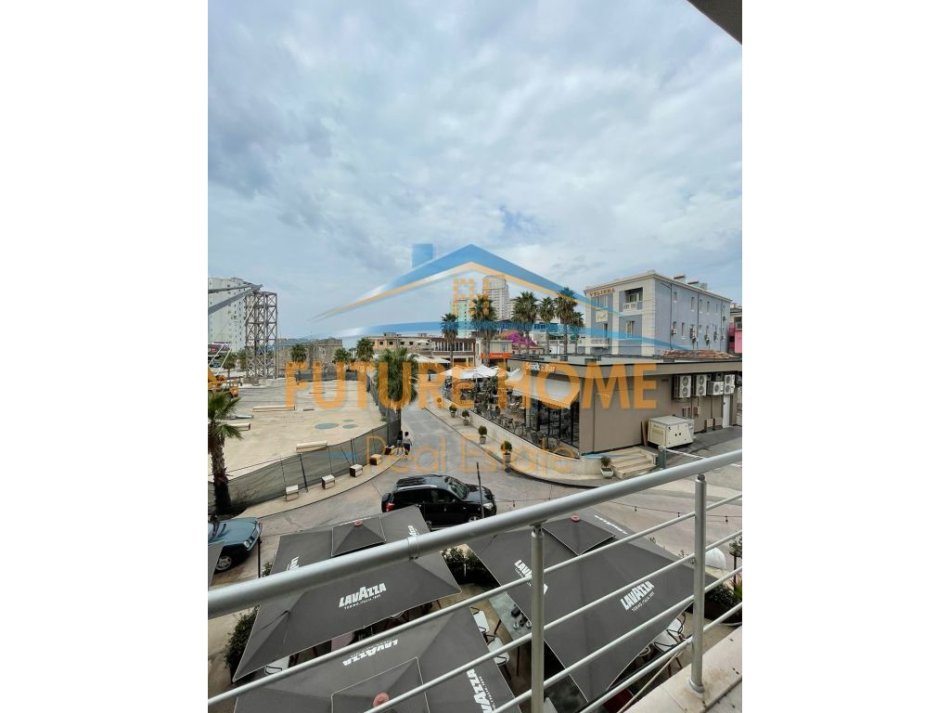 Durres, jepet me qera zyre Kati 2, 100 m² 1.150 € (Taulantia)