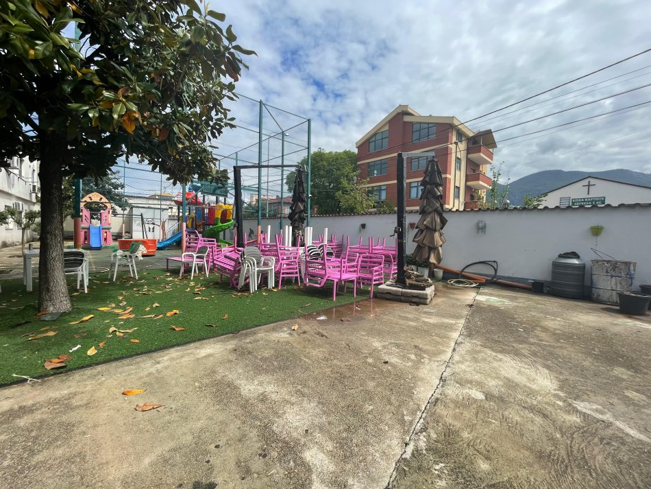 Qera, Ambient, Shkolla Gjon Buzuku, Tiranë - 3000€ | 450 m²