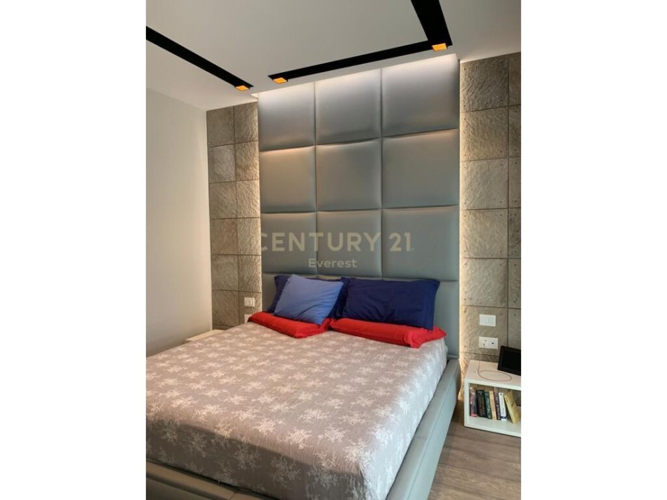 Tirane, shitet Vile 3 Katshe , 394 m² 820.000 € (PRANE AMBASADES AMERIKANE)