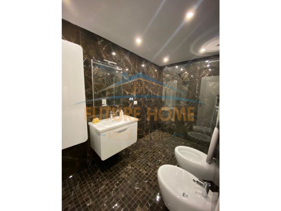 Qera, Apartament 2+1+2, ne Currila, Durres