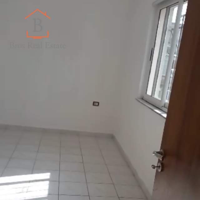 Tirane, jepet me qera apartament 1+1+A Kati 2, 110 m² 35.000 Leke (Laprake,)