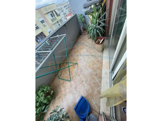 Tirane, shitet apartament 2+1 Kati 8, 105 m² 75.000 Euro (vila l)