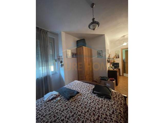 Tirane, shitet apartament 2+1 Kati 8, 105 m² 75.000 Euro (vila l)