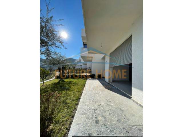 Tirane, shitet Vile 4+1+BLK Kati 0, 200 m² 340.000 Euro (Kodra E Diellit )