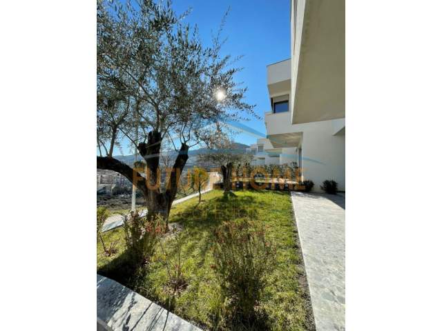 Tirane, shitet Vile 4+1+BLK Kati 0, 200 m² 340.000 Euro (Kodra E Diellit )