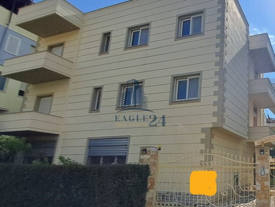Tirane, jepet me qera GODINE 3KATESHE  517 m² 3.000 € (KOPSHTI ZOOLOGJIK)