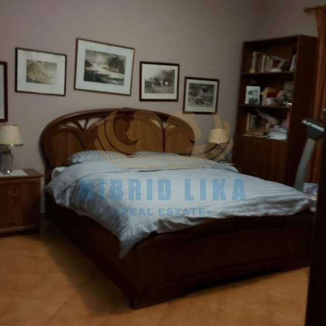 Tirane, shes apartament Kati 5, 130 m² 105.000 Euro (Laprake)