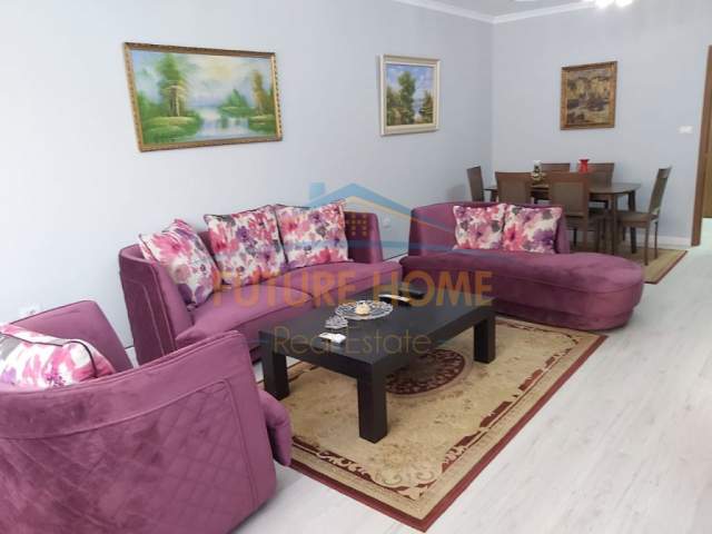 Tirane, jap me qera apartament 2+1+BLK Kati 3, 110 m² 800 Euro (bllok)