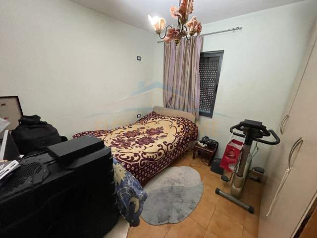 Tirane, shes apartament 3+1 Kati 5, 87 m² 100.000 Euro (Bulevardi Zogu I.)