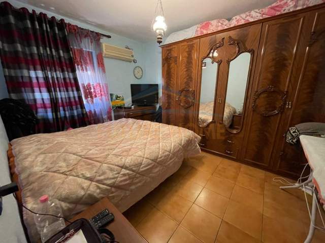 Tirane, shes apartament 3+1 Kati 5, 87 m² 100.000 Euro (Bulevardi Zogu I.)