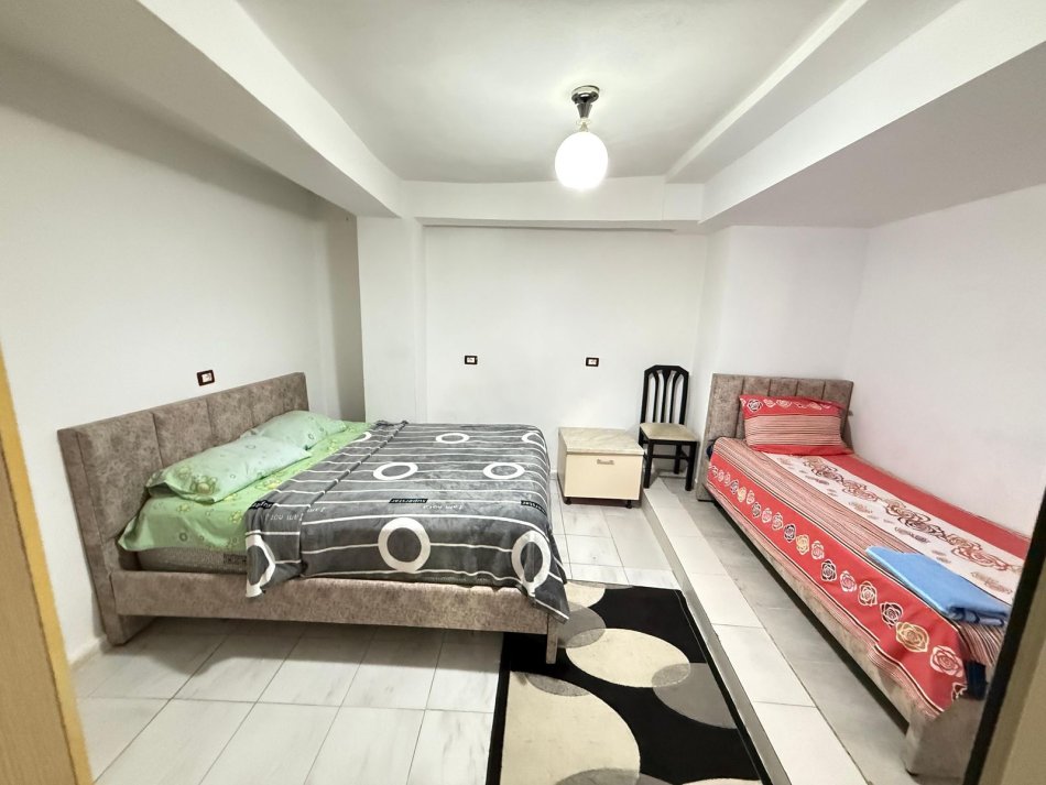 Tirane, jepet me qera apartament 1+1 Kati 1, 65 m² 350 € (rruga vllazen huta)