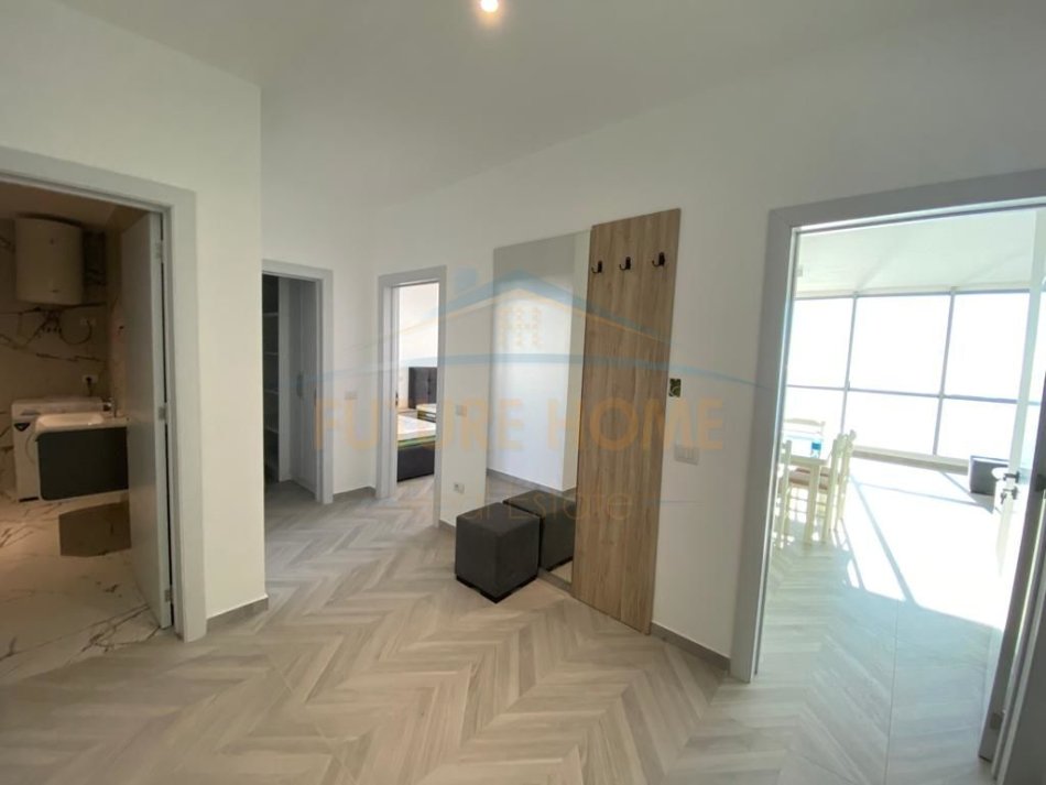 Durres, jepet me qera apartament 1+1 Kati 12, 89 m² 750 € (Vollga, Durres)