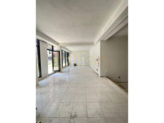 Tirane, shitet ambjent biznesi Kati 1, 121 m² 260.000 Euro (Ali Demi, Tirana, Albania)