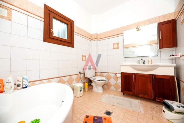 Greqi Shitet Vile 3 Katshe 357 m² 750.000 Euro