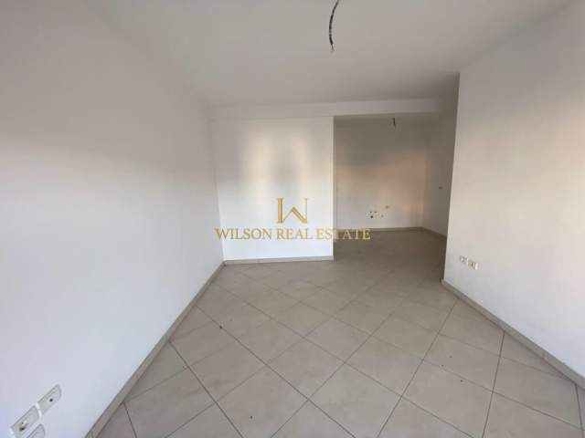 Tirane, shitet apartament 2+1+BLK Kati 4, 1.113 m² 1.600 Euro/m2 (Komuna e Parisit)