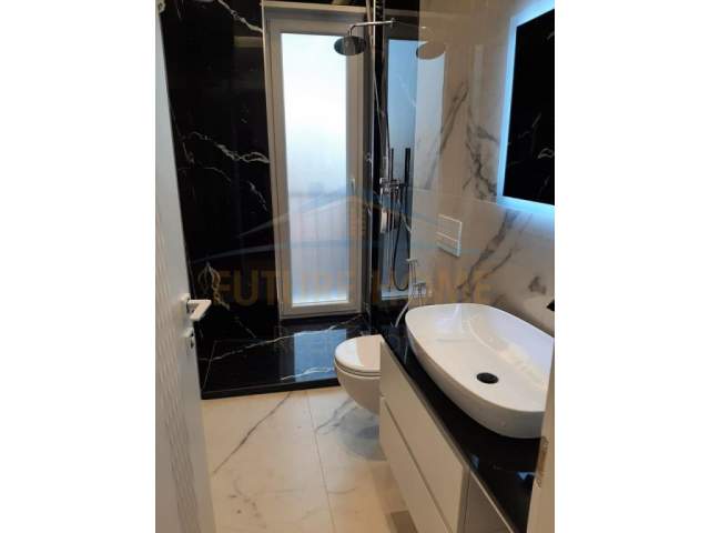 Tirane, jepet me qera apartament 3+1+A+BLK Kati 6, 110 m² 500 Euro (Frosina Plaku)