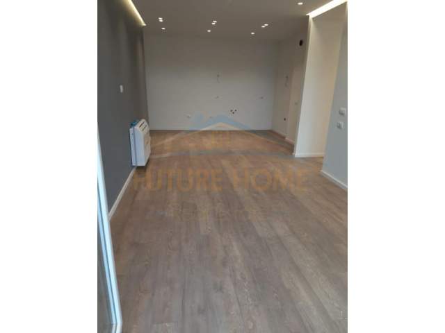 Tirane, jepet me qera apartament 3+1+A+BLK Kati 6, 110 m² 500 Euro (Frosina Plaku)