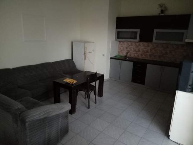 Tirane, jap me qera apartament 1+1+BLK Kati 3, 70 m² 23.000 Leke (Rruga agllai tako)