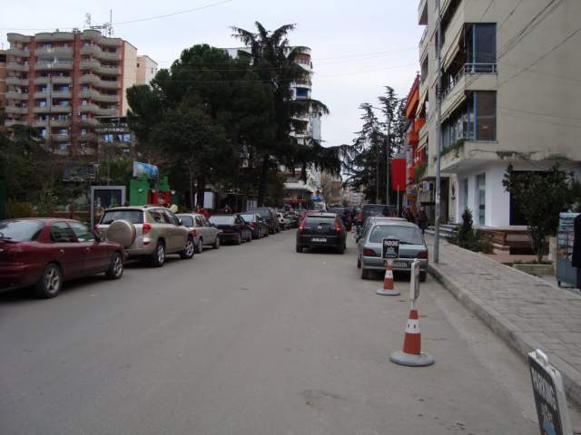 Tirane, shes bar-kafe Kati 0, 100 m² 1.250.000 Euro (Bllok)