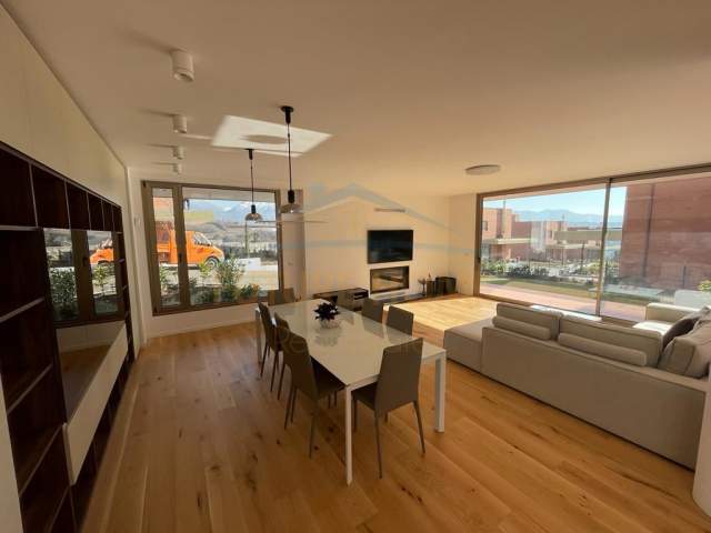 Tirane, shitet apartament duplex 2 Katshe Kati 2, 600 m² 1.250.000 Euro (Rezidenca CUCI)