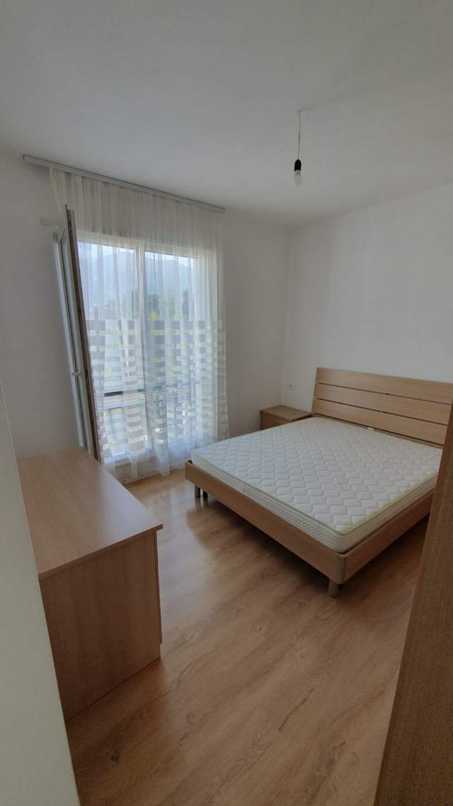 Tirane, jepet me qera apartament 2+1+BLK Kati 3, 90 m² 550 Euro (perballe Ministrise se Mbrojtjes)