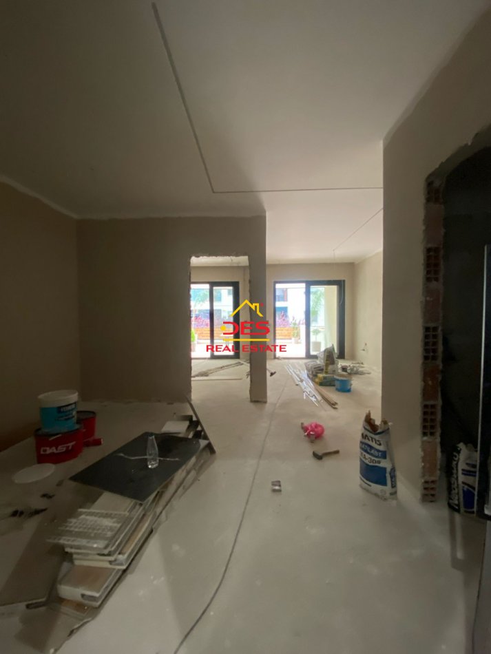 Vlore, shitet apartament 1+1+Ballkon, , 2 m² (Rruga Cajupi,Vlore)