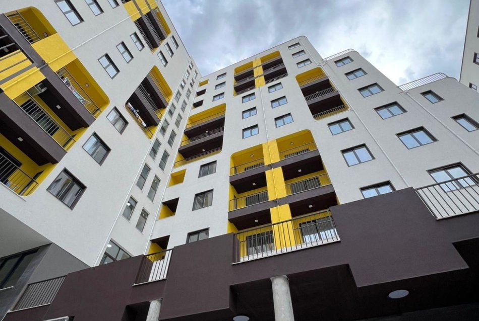 Tirane, jepet me qera apartament 2+1+Aneks+Ballkon Kati 6, 75 m² 500 € (Yzberisht)