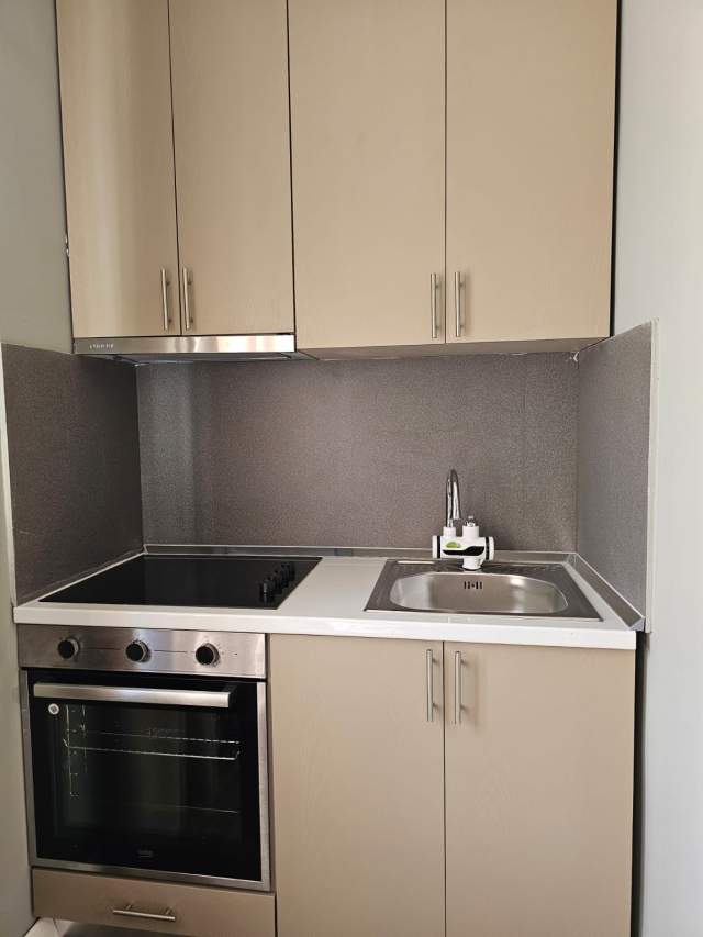 Tirane, jepet me qera apartament 1+1 Kati 0, 70 m² 900 Euro ne Rrugen fortuzi