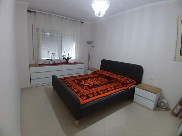 Durres, jepet me qera apartament Kati 4, 67 m² 300 Euro (Ne qender)