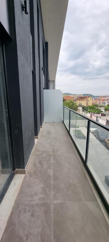 Tirane, shes apartament duplex 2+1+BLK Kati 1, 1.211 m² 165.000 Euro (Ish Parku)
