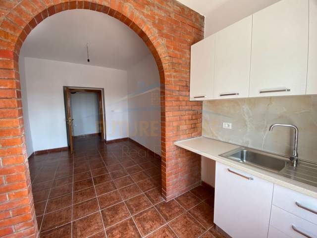 Durres, ofert ambjent biznesi Kati 0, 54 m² 550 Euro (Vollga)