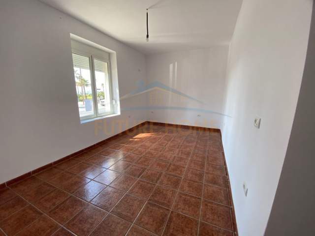 Durres, ofert ambjent biznesi Kati 0, 54 m² 550 Euro (Vollga)