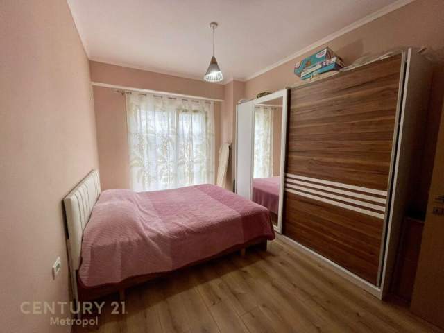 Tirane, jepet me qera apartament 1+1+BLK Kati 5, 65 m² 400 Euro (Ali Demi)