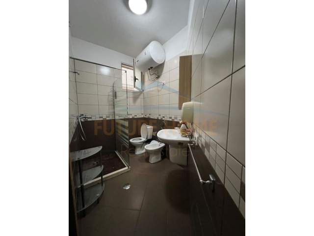 Tirane, shitet apartament 2+1+BLK Kati 5, 87 m² 95.000 Euro (Yzberisht)