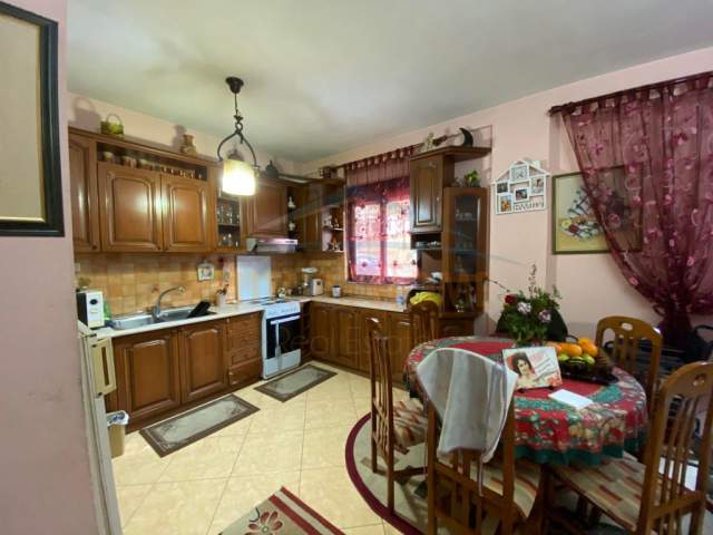 Tirane, shitet apartament 2+1+BLK Kati 1, 106 m² 110.000 Euro (Kodra e Djellit)