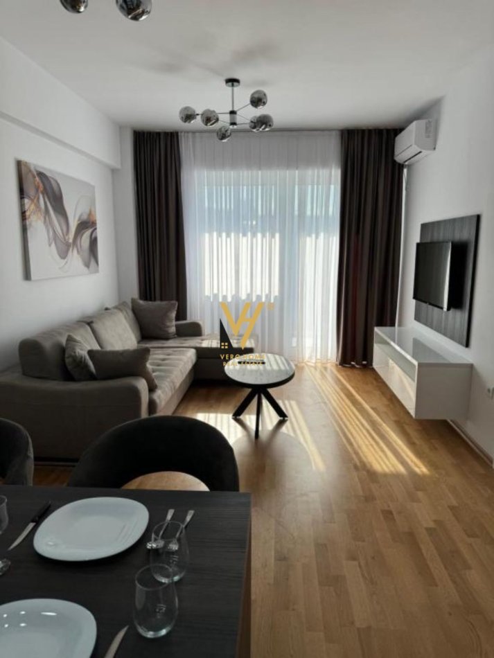 Tirane, shitet apartament 1+1+Ballkon Kati 10, 63 m² 163.000 € (KOMUNA E PARISIT)