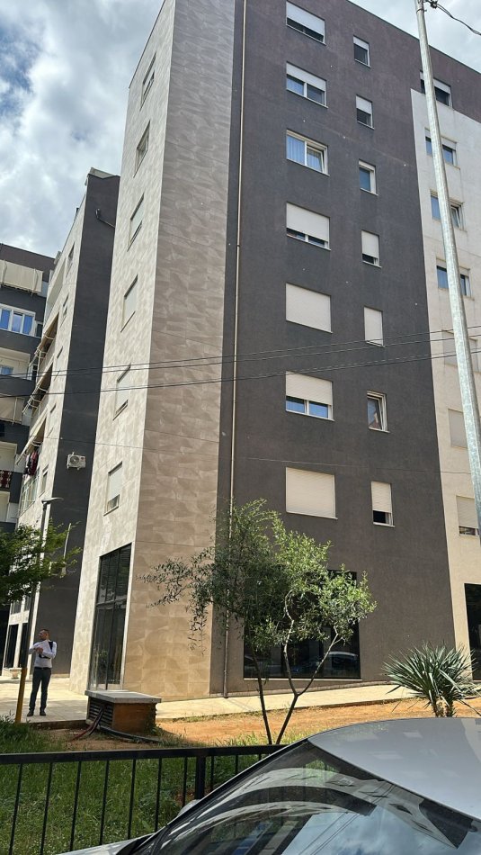 Tirane, shitet ambjent biznesi Kati 0, 100 m² 260.000 € 