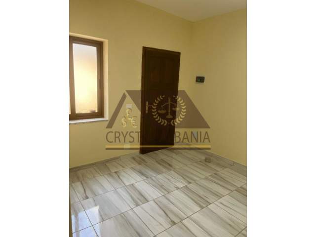 Tirane, jepet me qera ambjent biznesi Kati 0, 33 m² 400 Euro (Rruga Bardhok Biba)