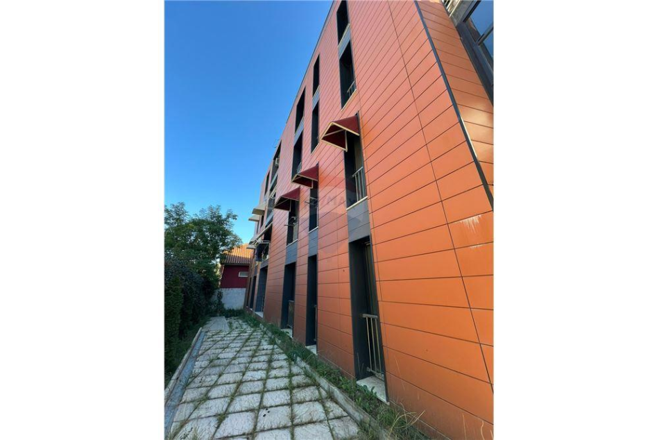 Tirane, shes apartament 2+1 Kati 0, 178 m² 31.900 € 