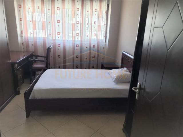 Tirane, jap me qera apartament 3+1+A+BLK Kati 7, 168 m² 650 Euro (Selvia)