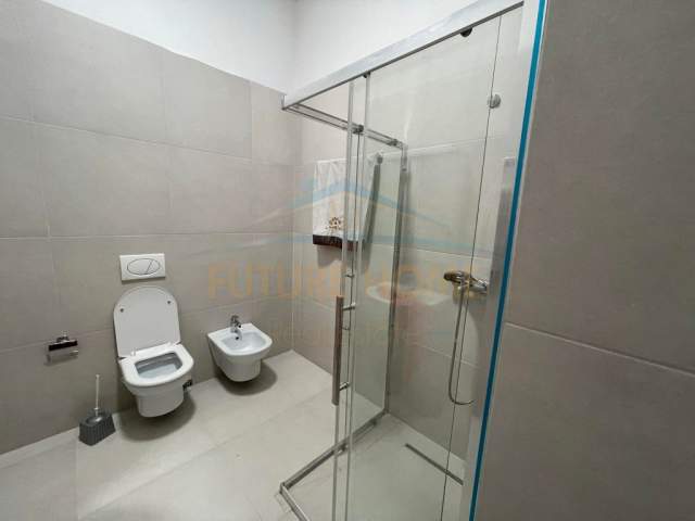 Tirane, jepet me qera apartament 1+1+BLK Kati 1, 110 m² 700 Euro (Liqeni i Thate)