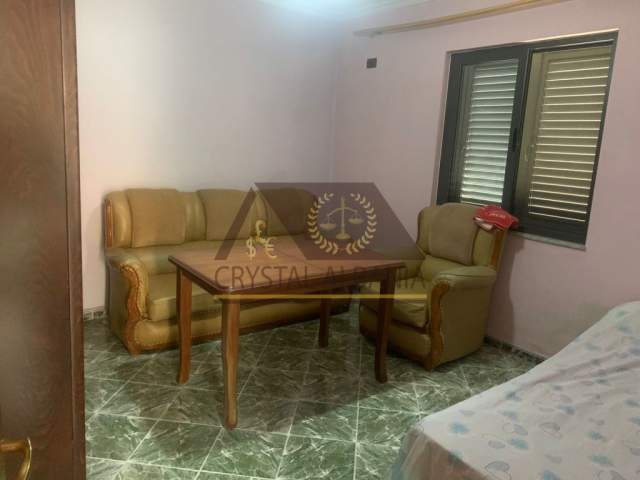 Tirane, jepet me qera apartament 1+1 Kati 0, 90 m² 250 Euro (Rruga Jordan Misja)