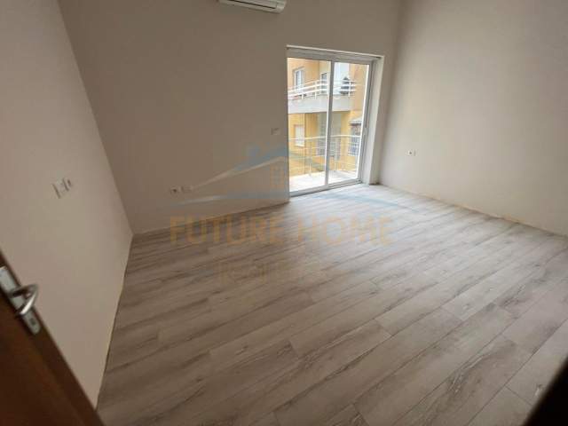 Tirane, jepet me qera apartament, 100 m² , 500 Euro (Liqeni i Thate)