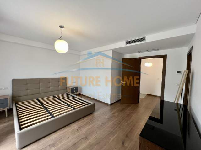 Tirane, shitet Vile 3 Katshe Kati 3, 382 m²435000Euro (RRUGA E VILAVE TEG)