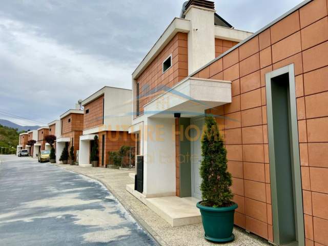 Tirane, shitet Vile 3 Katshe Kati 3, 382 m²435000Euro (RRUGA E VILAVE TEG)