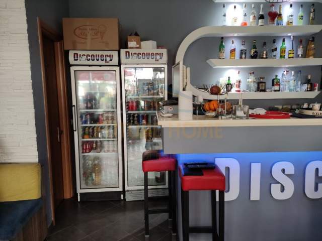 Tirane, shitet ambjent biznesi Kati 0, 60 m² 120.000 Euro (Rruga Frosina Plaku)