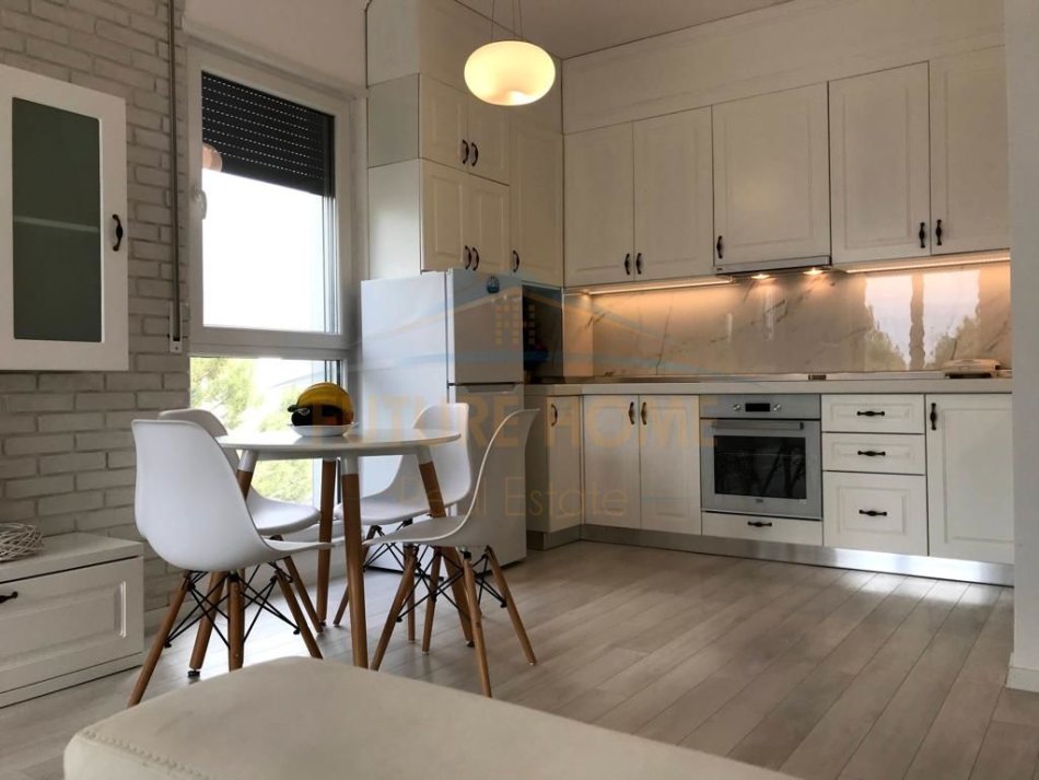 Durres, jepet me qera apartament 1+1 Kati 2, 65 m² 1.500 € (Gjiri i Lalezit, Durres)