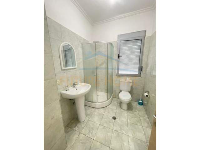 Tirane, shes apartament 3+1+BLK 155 m² 147.000 Euro (Teodor keko)