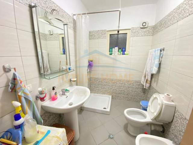 Tirane, shitet apartament 2+1 Kati 5, 104 m² 90.000 Euro
